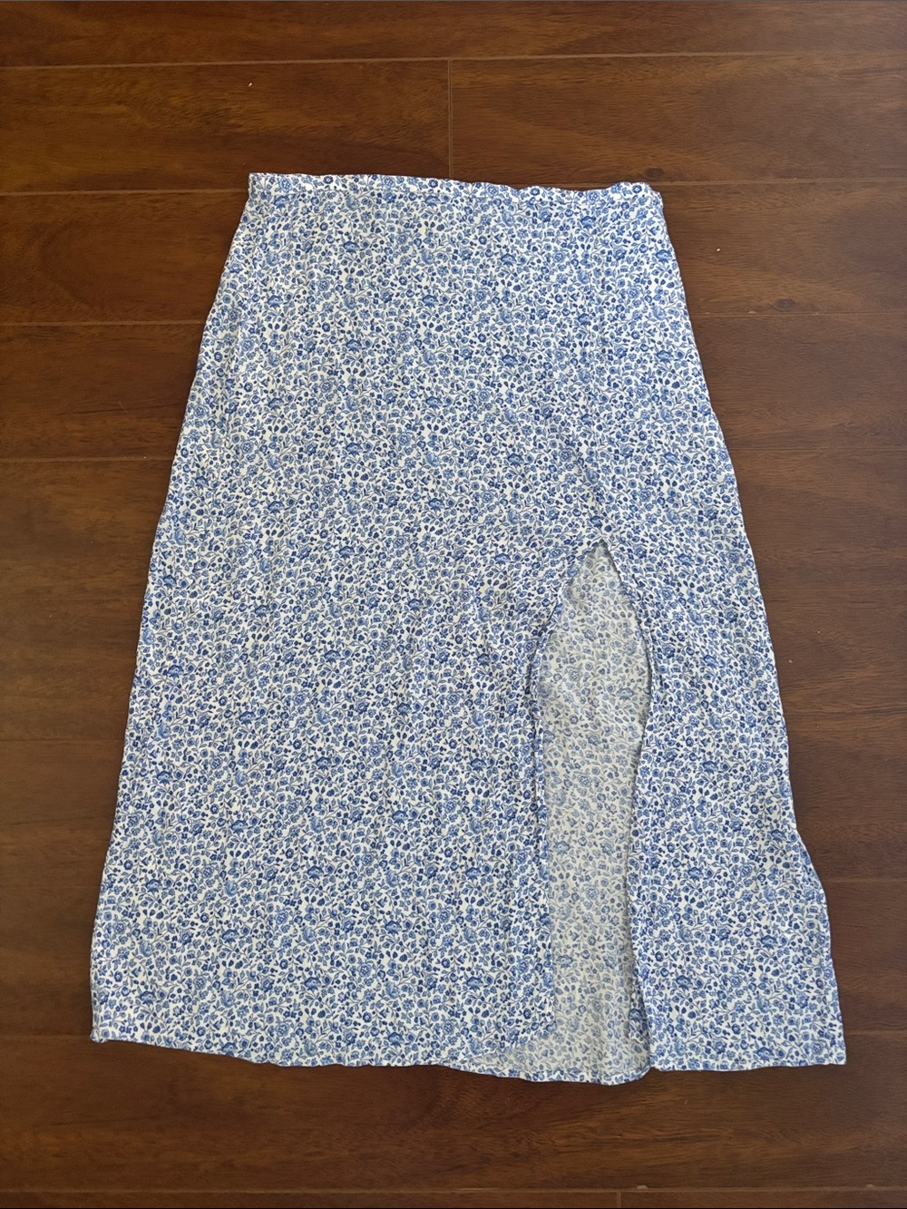 H&M Blue and White Floral Midi Skirt with Side Slit
